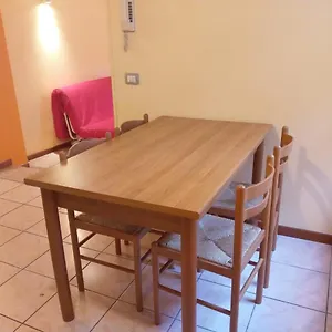 https://lovere-lake-apartment.it-lombardy.com