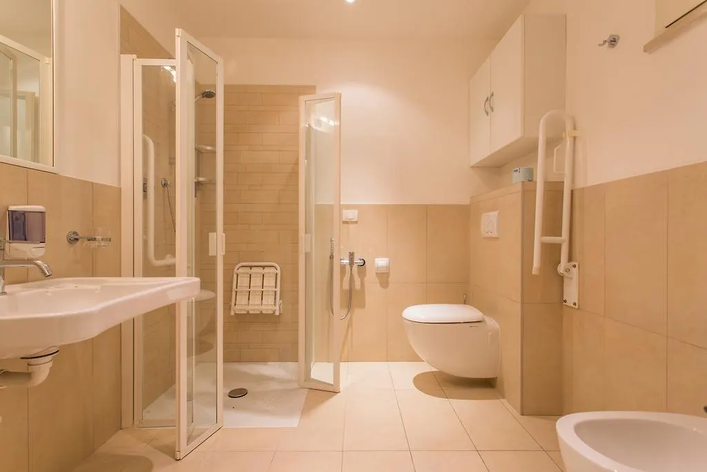 Wally Residence Rimini 3*,